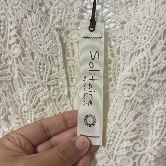 NWT Solitaire White Laced Crochet V-Neck Sleeveless Stretch Top Size Large - Picture 4 of 6